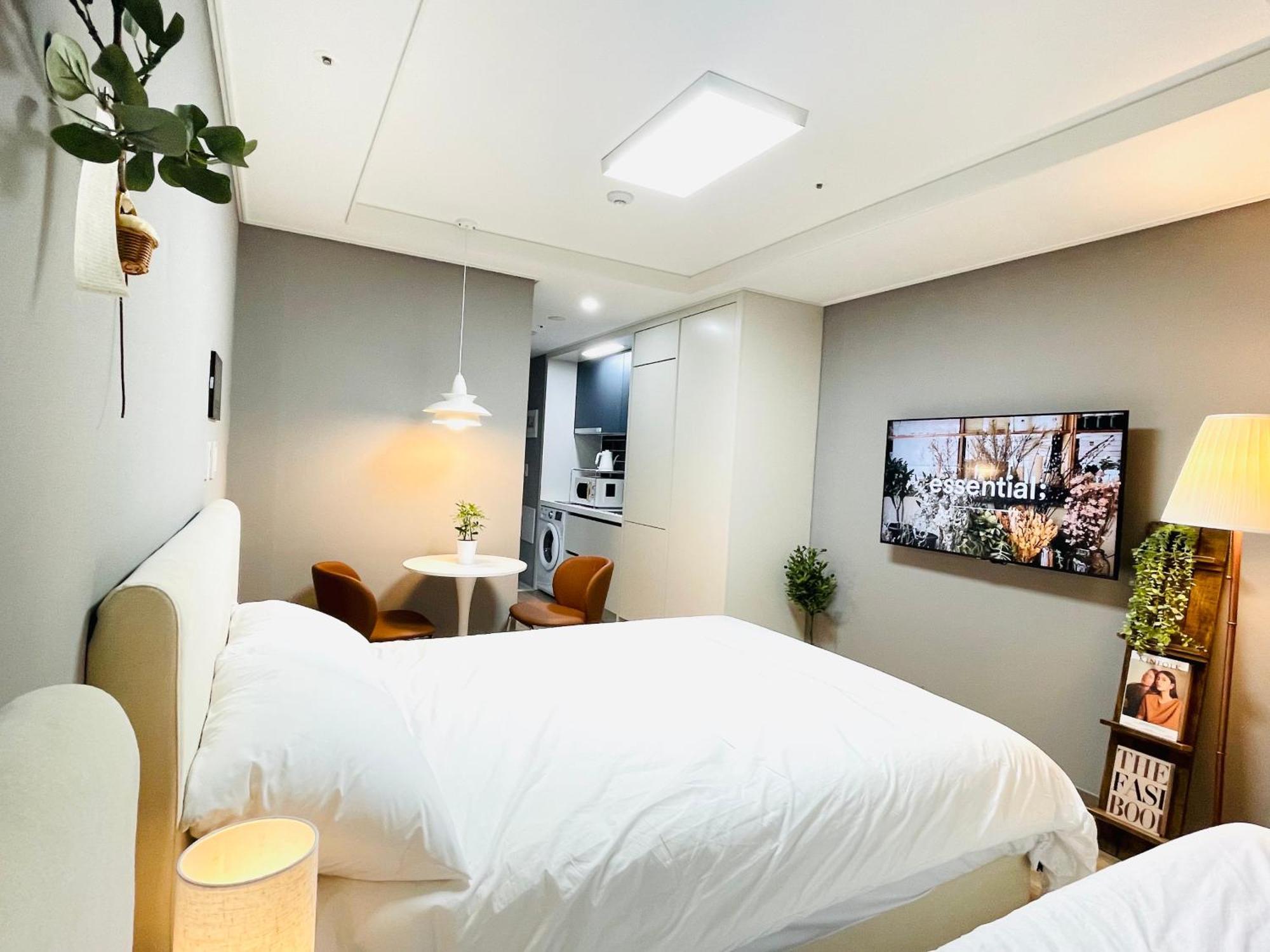 Twin Room with Private Bathroom